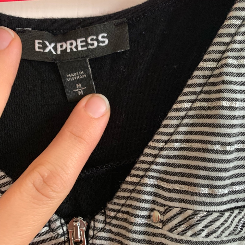 Express Blouse - Picture 4 of 5